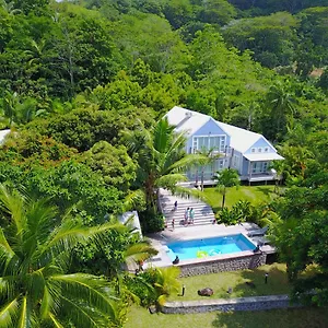 Red Coconut Self-catering Apartament